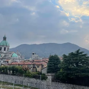 https://ca-del-duomo.it-lombardy.com
