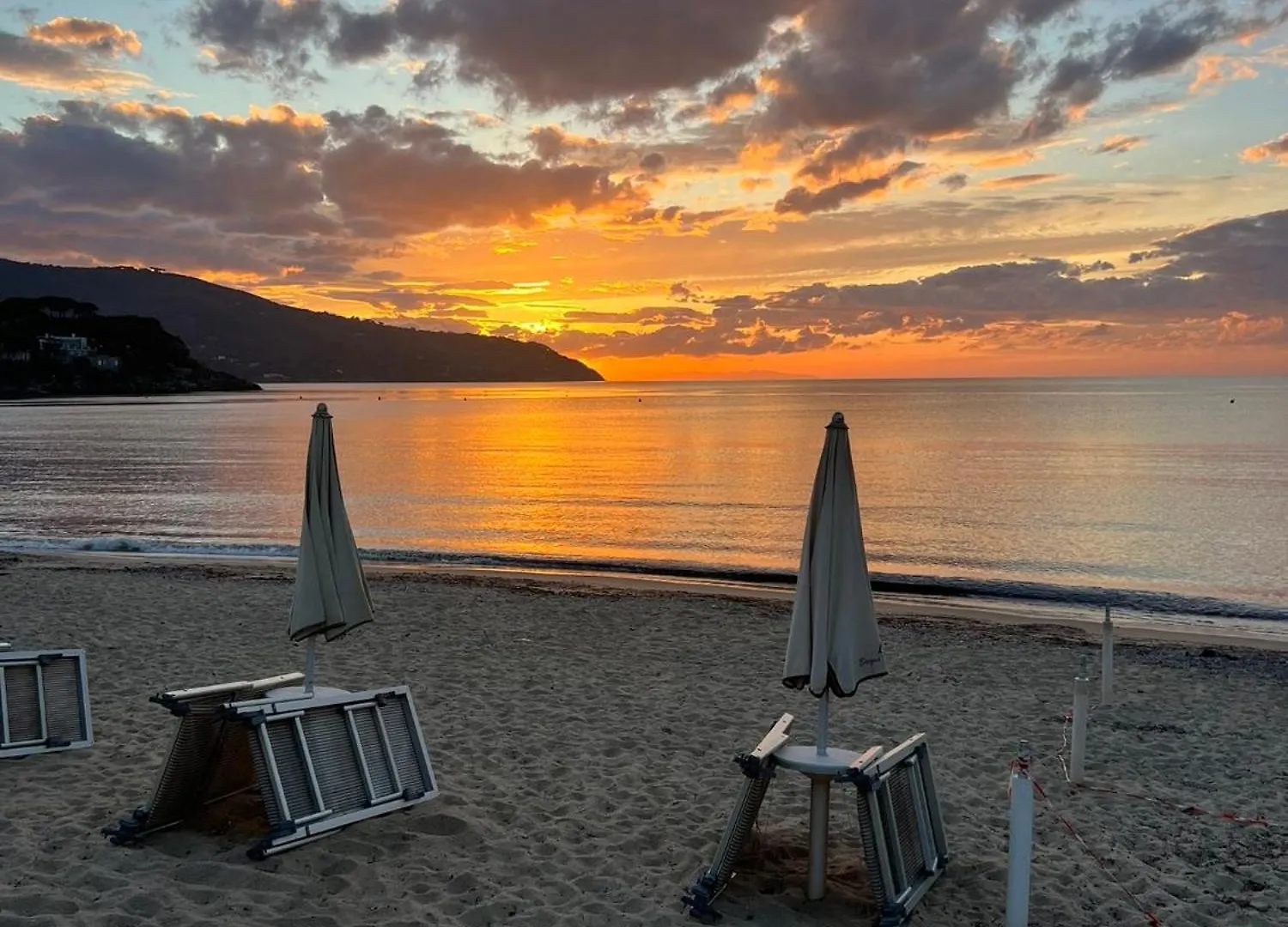 Appartamento Nuovo Luminoso A 100 Passi Dalla Piazza Rio dellʼElba